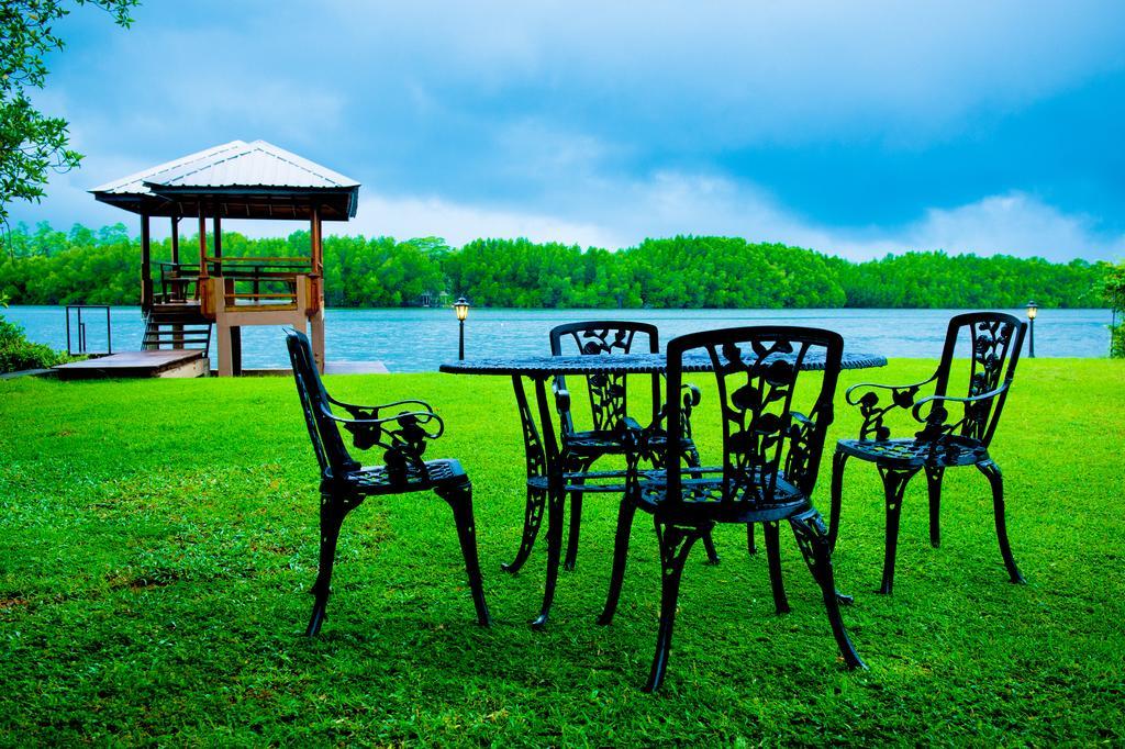 Okvin River Villa Bentota Buitenkant foto